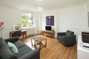 1BD Flat Stoke Newington Well Connected CityCentre